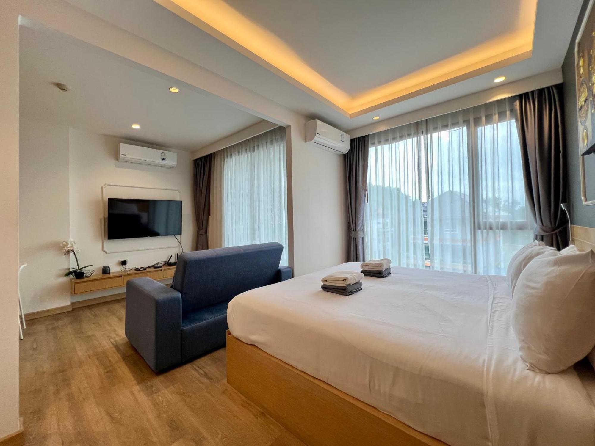 Aristo 2 Phuket By Resava Aparthotel Exterior photo